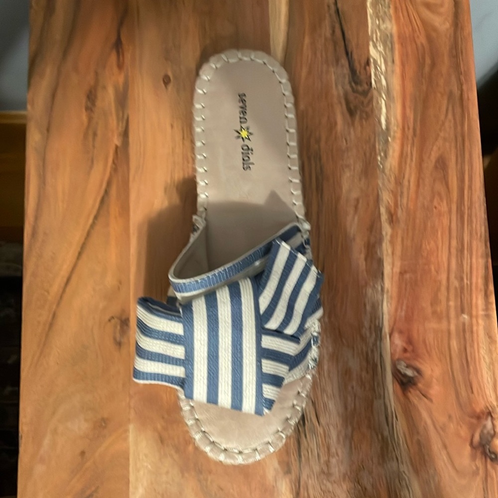 Seven dials sandal